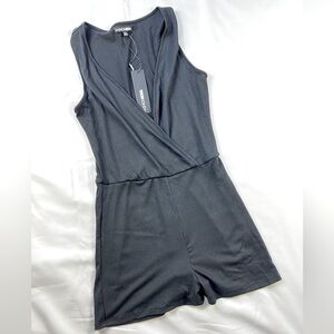 Fashion Nova Leilani Romper Sz. Small